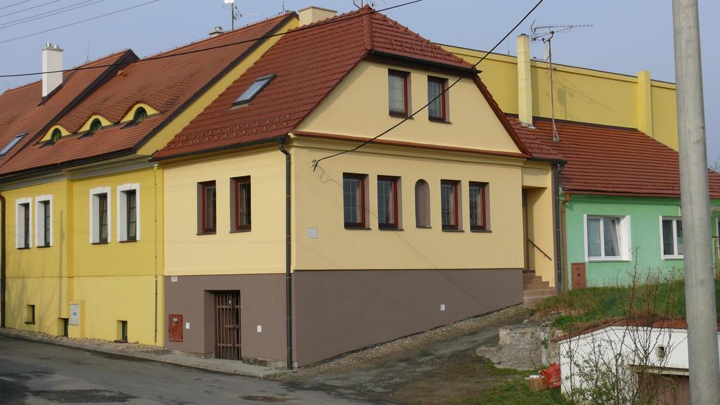 Apartment Zelezny Hrozen Valtice Room photo